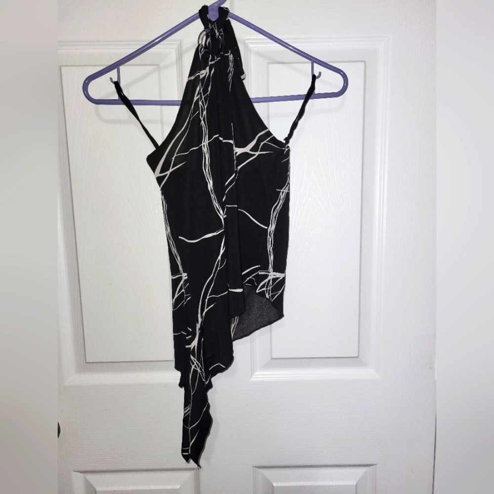 (S)Vtg💋Backstage💋Super Chic Black and White Asymmetrical Top